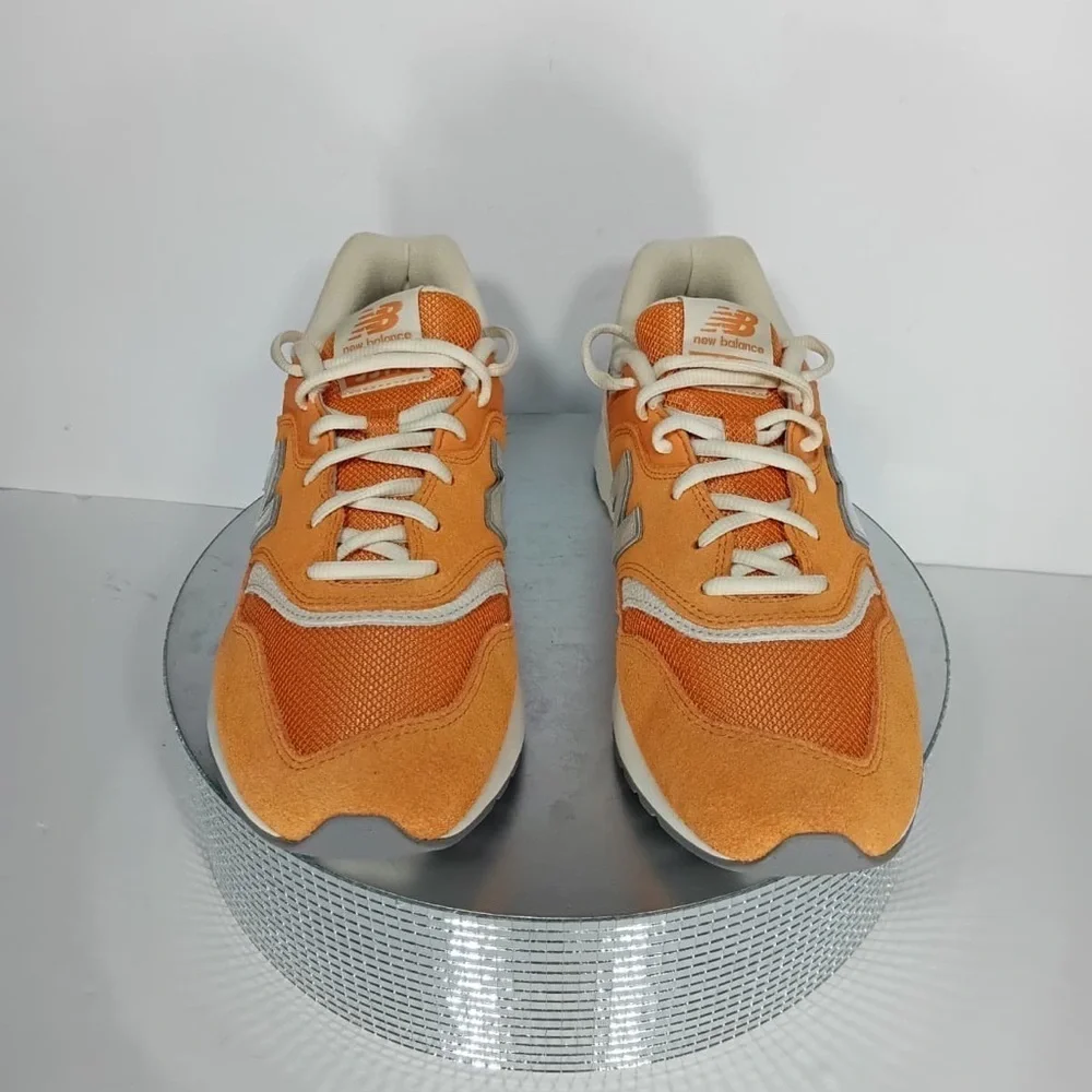 New Balance  women Orange Sneakers size 9.5 brand new